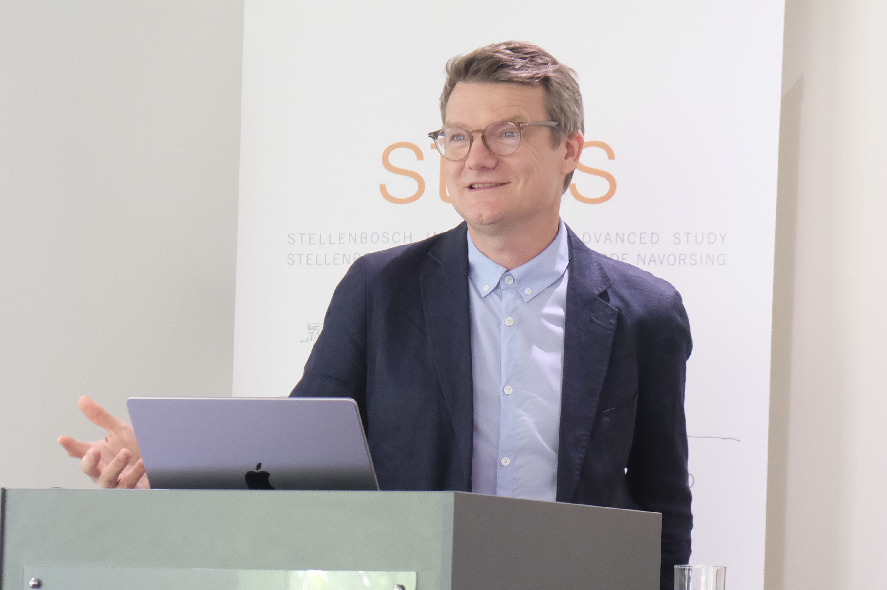 Thumbnail for To scar or not to scar - Fellows' seminar by Christian Göritz