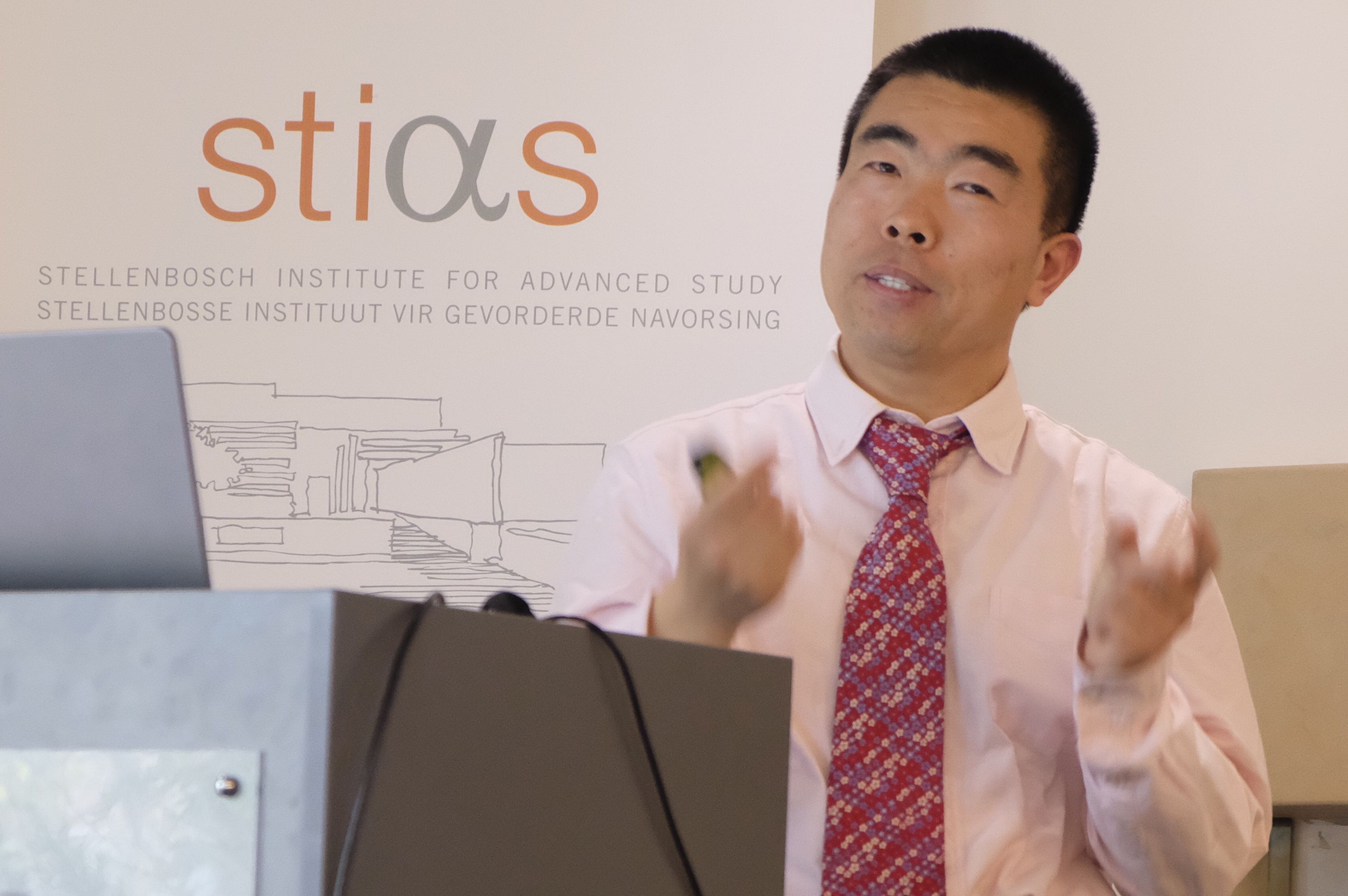 Thumbnail for Taming the roaring beast – in the digital battle who will make the final rules? - Fellows' seminar by Qingxiu Bu