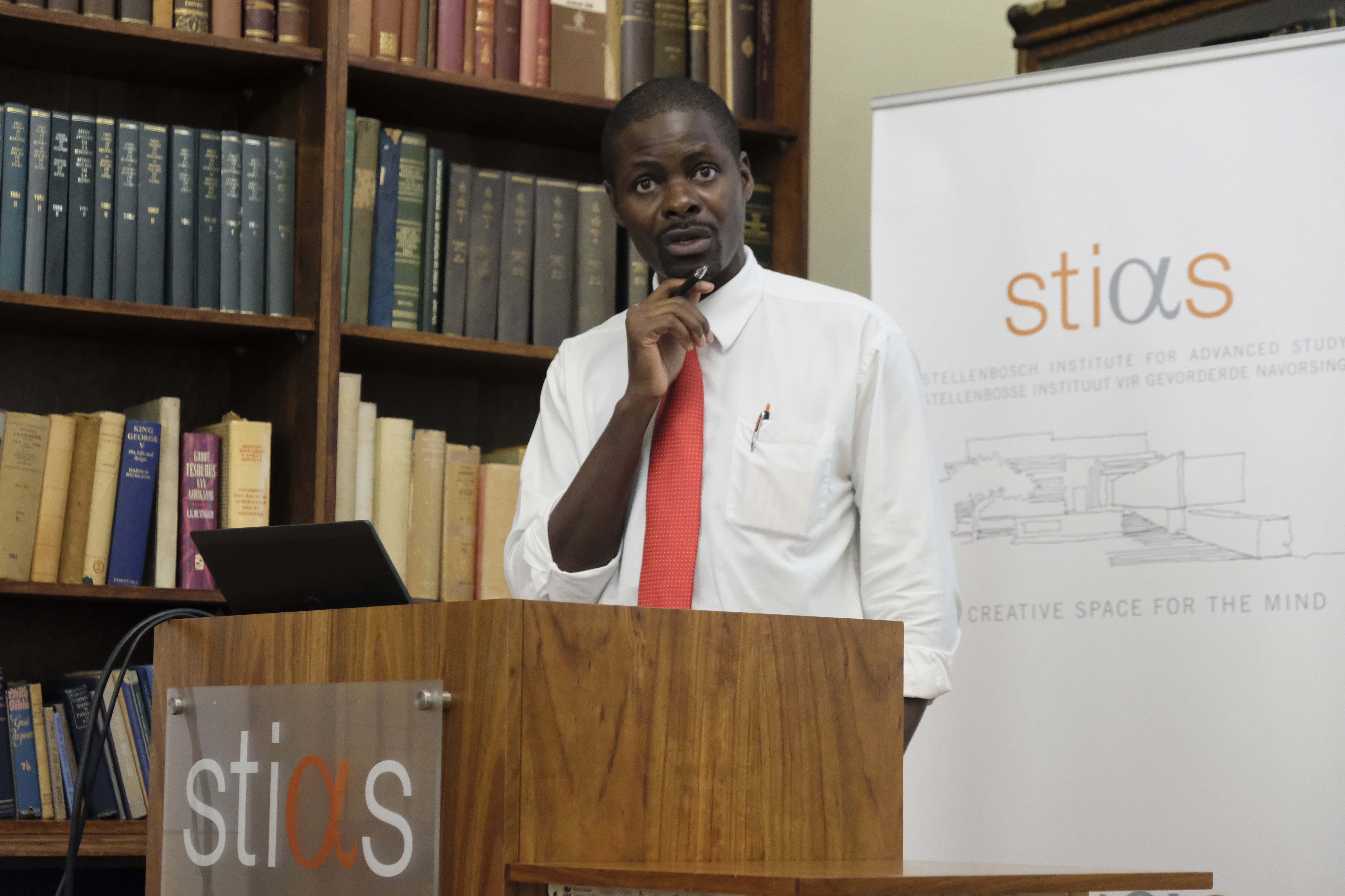 Photo of From similar beginnings to different outcomes: a look at coalition politics and institutional transformation in contemporary Africa - Fellows' seminar by Moses Khisa