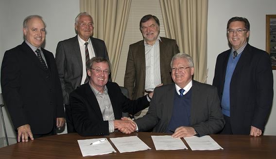 Stias Ondertekening edit